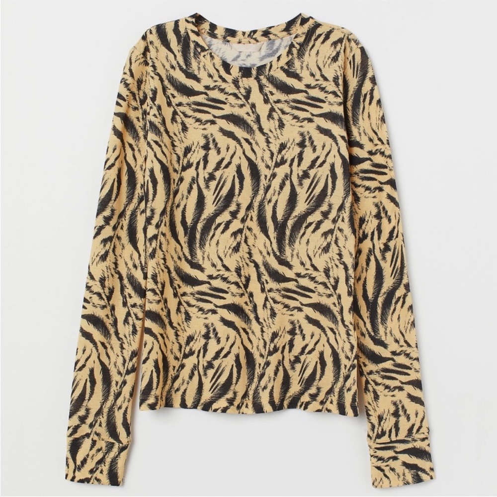 NWOT H&M Animal Print Long Sleeve Tee - Cream Size L Leopard Top